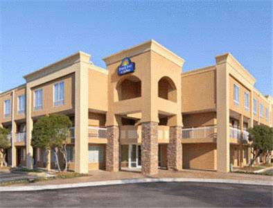 Days Inn and Suites Greenville