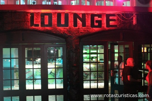 Lounge bar